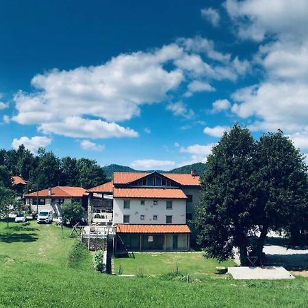 B&B Mad Mountain Robidisce Luaran gambar