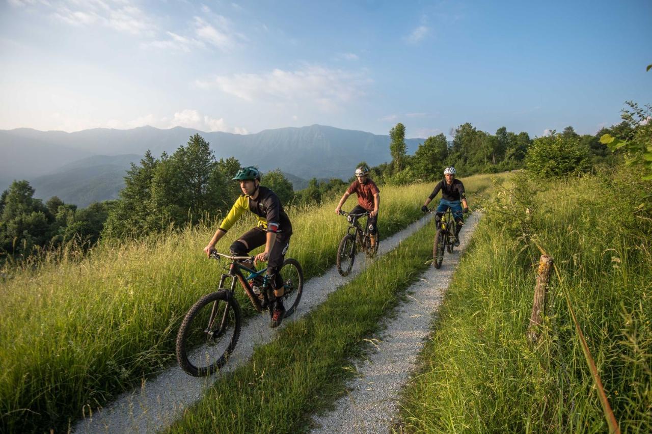 B&B Mad Mountain Robidisce Luaran gambar