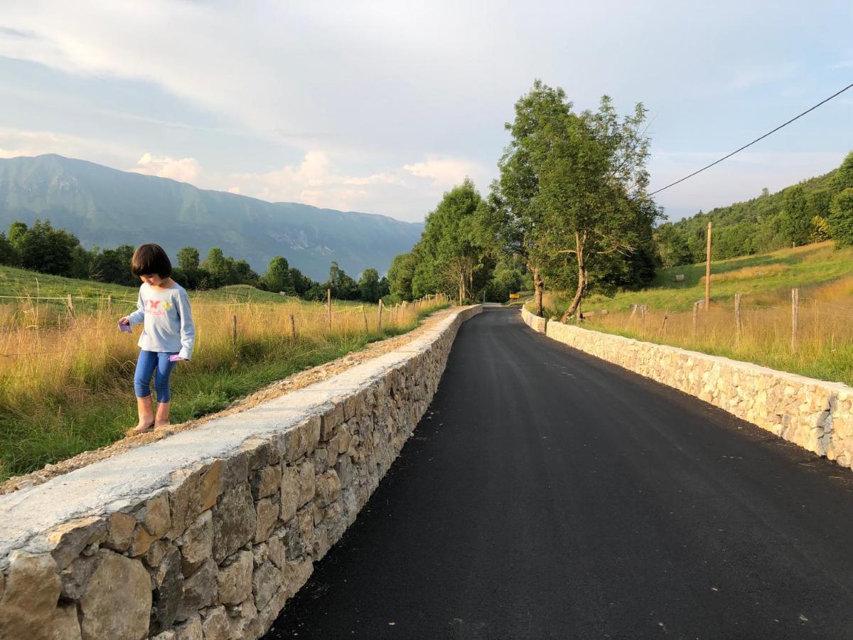 B&B Mad Mountain Robidisce Luaran gambar